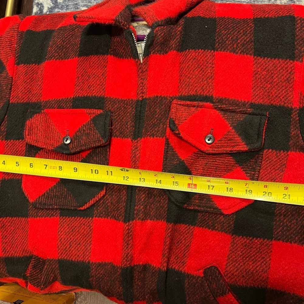 Canyon Guide Red and Black Plaid Men's Heavy Lined Jacket Sz L - Picture 10 of 11